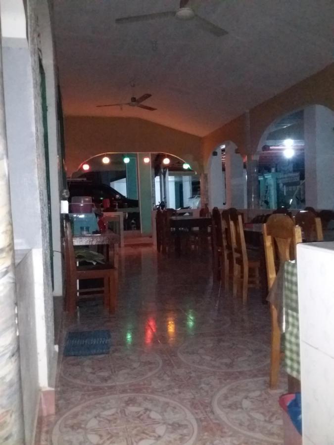 מואלבואל Rosita'S Cottages By The Road מראה חיצוני תמונה